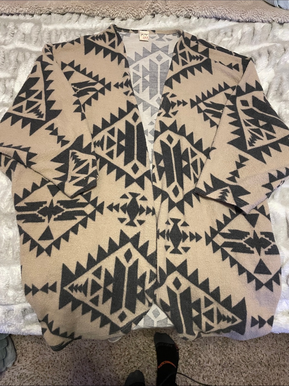 7th Ray Beige and Black Geometric Open Cardigan